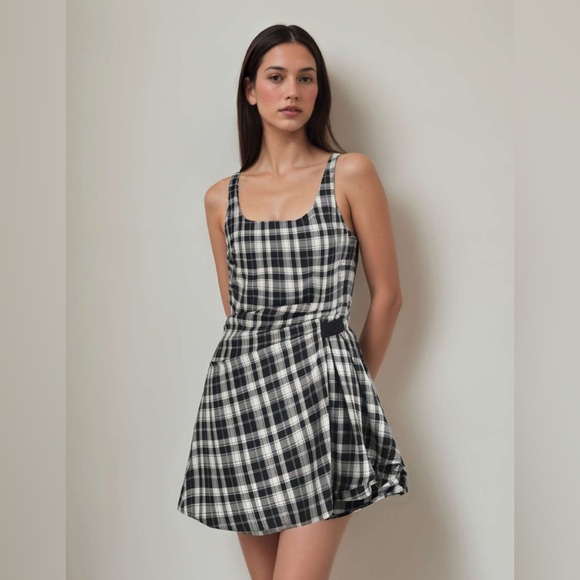 Cider Dresses & Skirts - Cider Black and White Side Ruched Belted Plaid Dress